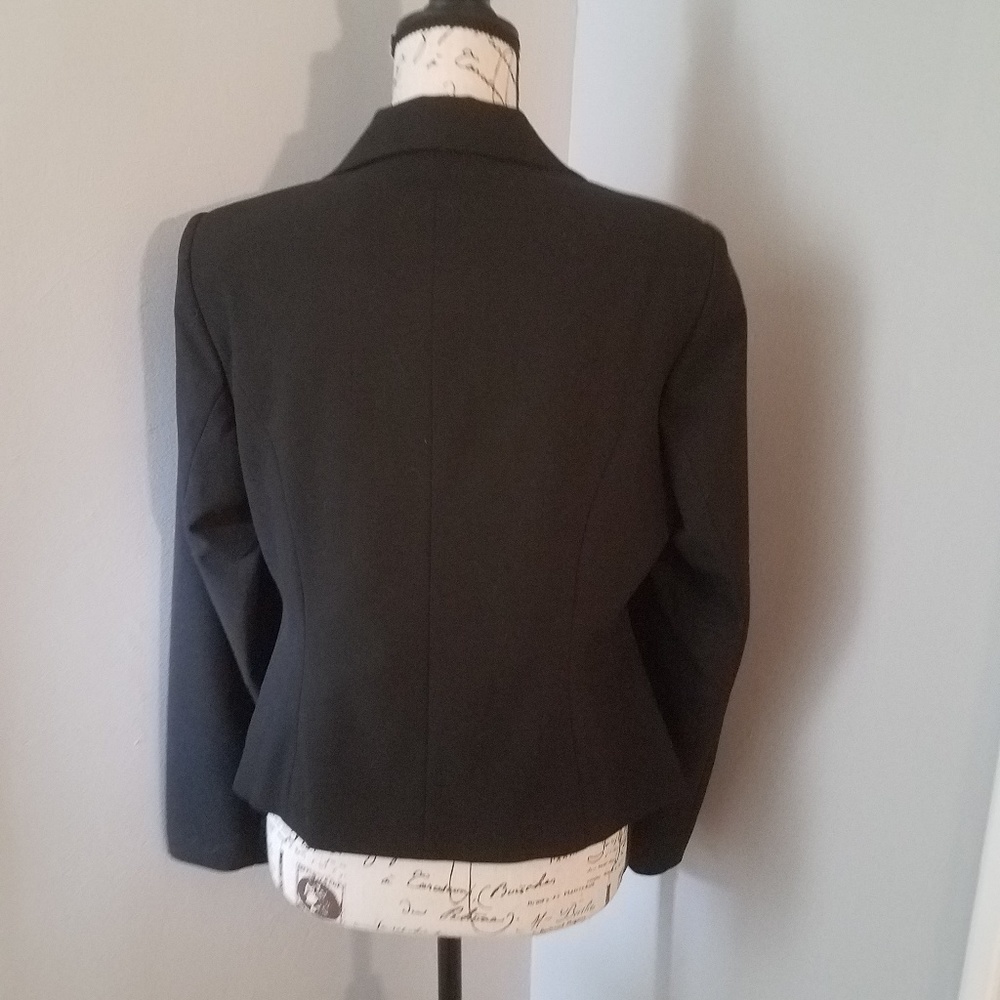 Basic Black jacket - Picture 3 of 3